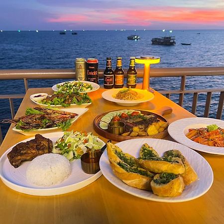 Sunset Sorrento Phu Quoc Aparthotel Luaran gambar