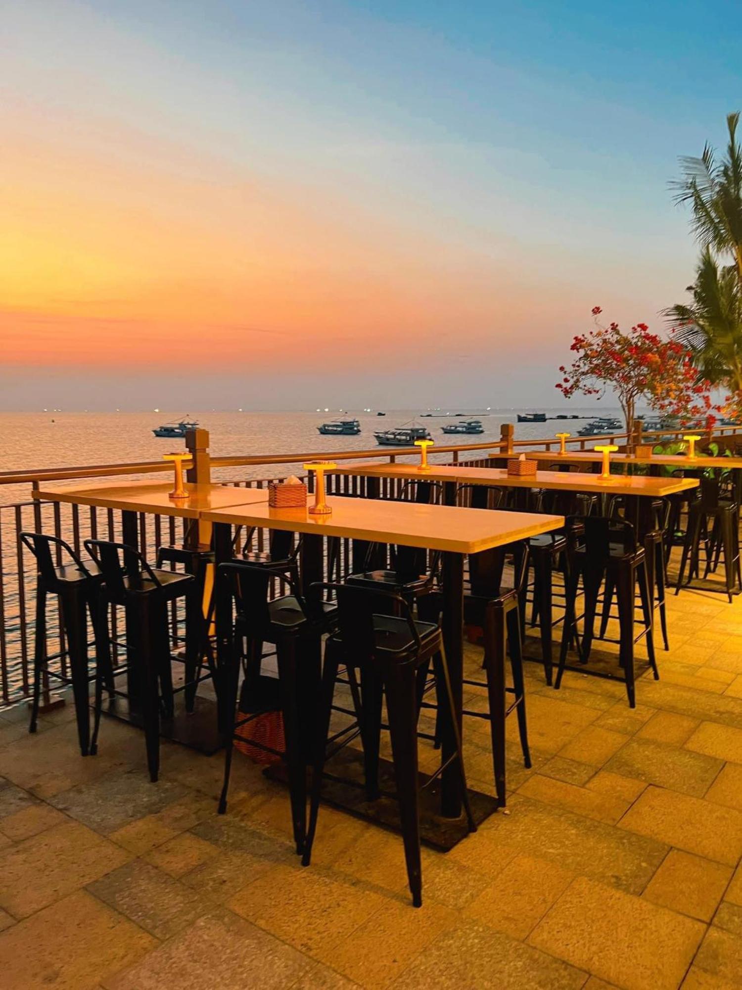 Sunset Sorrento Phu Quoc Aparthotel Luaran gambar